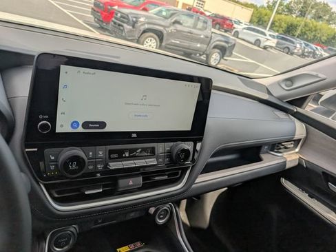 Used 2026 Toyota Grand Highlander AWD Hybrid image 21