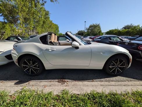 New 2026 MAZDA MX-5 Miata RF Grand Touring RWD image 3