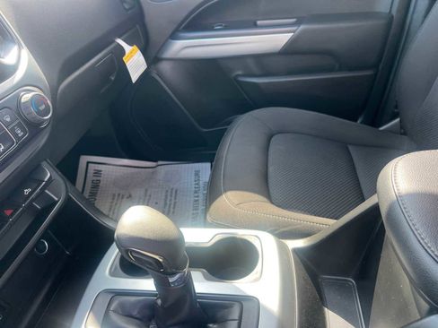 Used 2022 Chevrolet Colorado LT w/ LT Convenience Package image 20