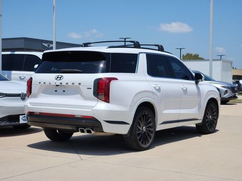 Used 2024 Hyundai Palisade Calligraphy AWD/4WD image 3