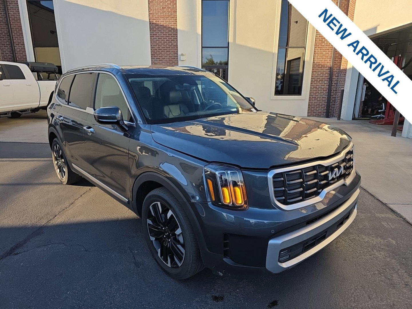 Used 2024 Kia Telluride SX Prestige AWD/4WD image 1