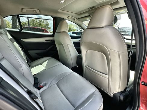 Used 2025 MAZDA MAZDA3 2.5 Turbo Sedan w/Premium Plus image 18