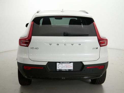 New 2026 Volvo XC40 B5 Ultra w/ Climate Package AWD/4WD image 8