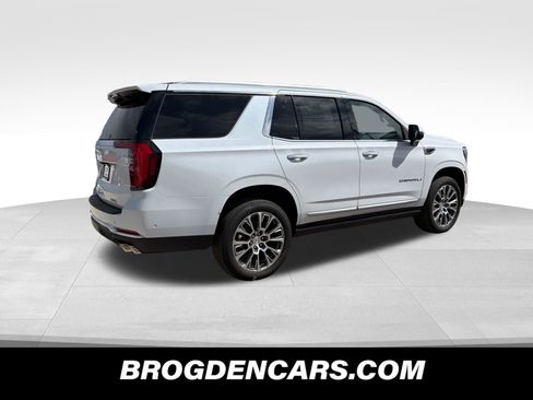New 2026 GMC Yukon Denali w/ Denali Reserve Package AWD/4WD image 3