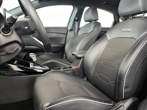 Used 2023 Kia Forte GT-Line w/ GT-Line Technology Package FWD image 12