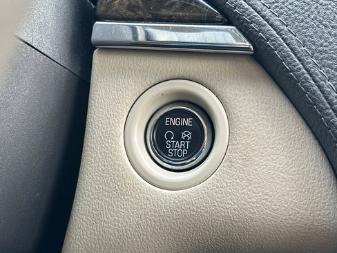 Used 2014 Lincoln MKS w/ Equipment Group 101A image 33