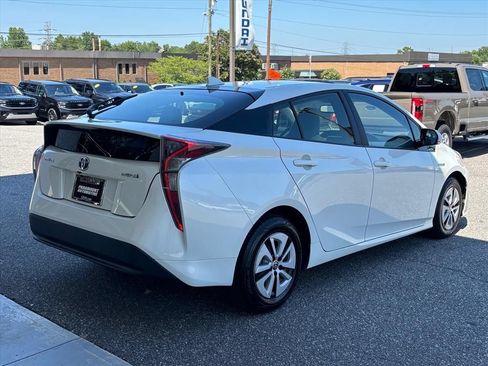 Used 2017 Toyota Prius Four FWD image 26