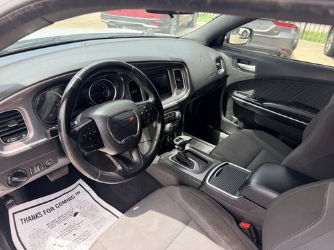 Used 2022 Dodge Charger SXT RWD image 9