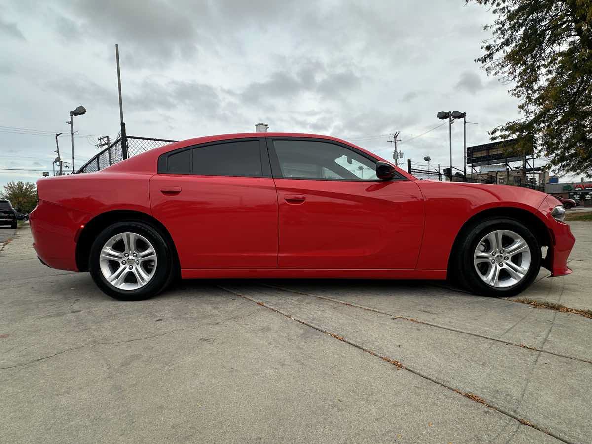 Used 2023 Dodge Charger SXT RWD image 4