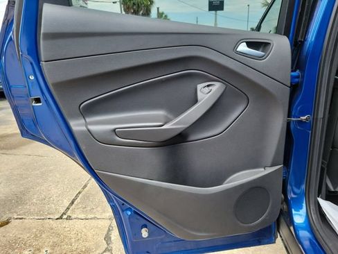 Used 2017 Ford Escape SE FWD image 27