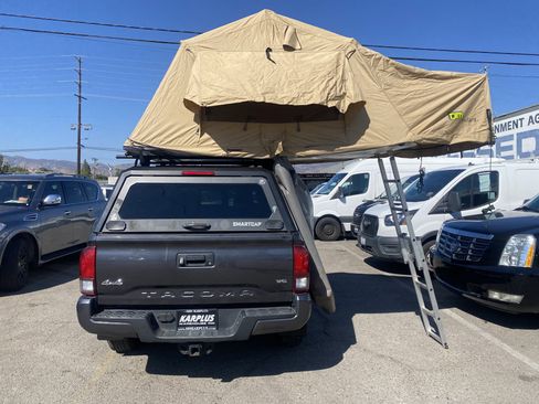Used 2021 Toyota Tacoma SR AWD/4WD image 17