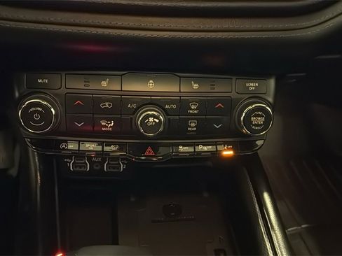 Used 2021 Dodge Durango GT image 29