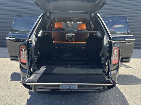 Used 2023 Rolls-Royce Cullinan Black Badge w/ Driver's Package AWD/4WD image 32