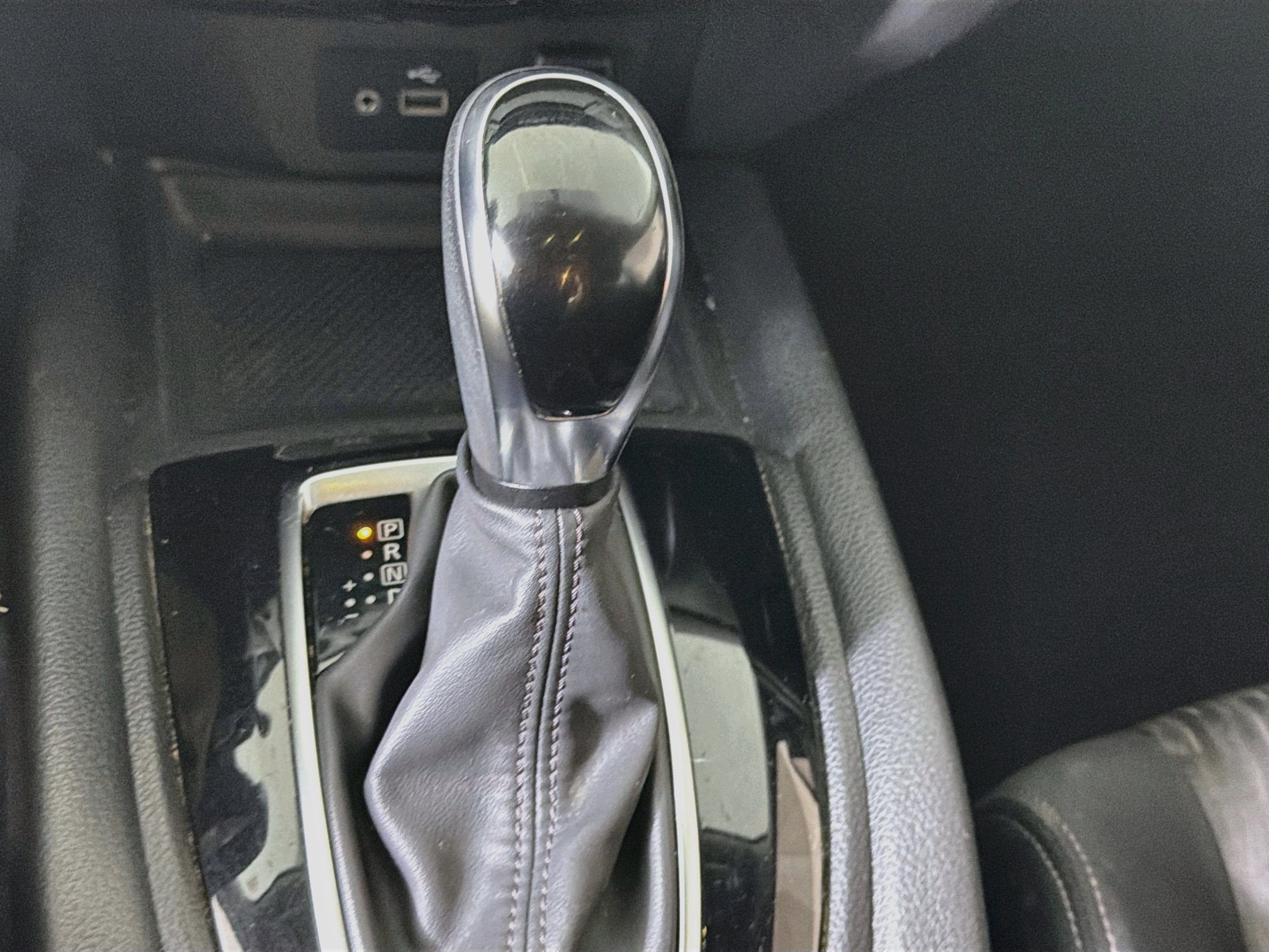 Used 2018 Nissan Rogue SV AWD/4WD image 24