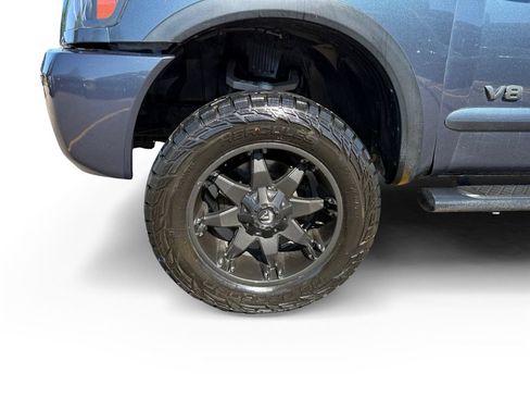 Used 2014 Nissan Titan PRO-4X AWD/4WD image 9