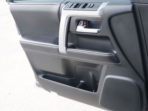 Used 2023 Toyota 4Runner SR5 Premium w/ Moonroof Package RWD image 19