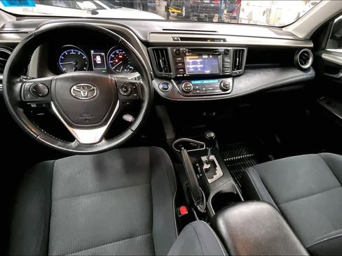 Used 2018 Toyota RAV4 XLE image 14