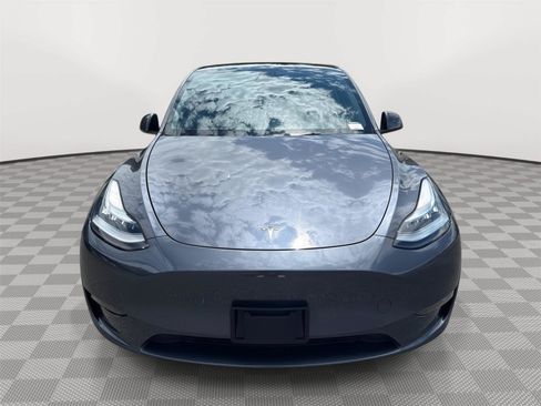 Used 2023 Tesla Model Y Long Range AWD/4WD image 3