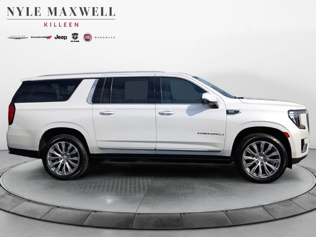 Used 2021 GMC Yukon XL Denali w/ Denali Premium Package AWD/4WD image 17