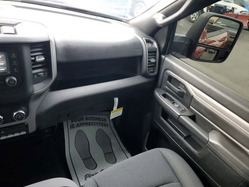 Used 2024 RAM 3500 Tradesman image 15