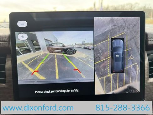 Used 2024 Ford Expedition Limited image 11