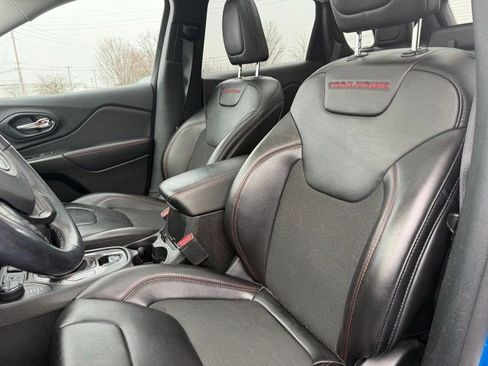 Used 2021 Jeep Cherokee Trailhawk w/ Sun, Sound & Nav Group image 13