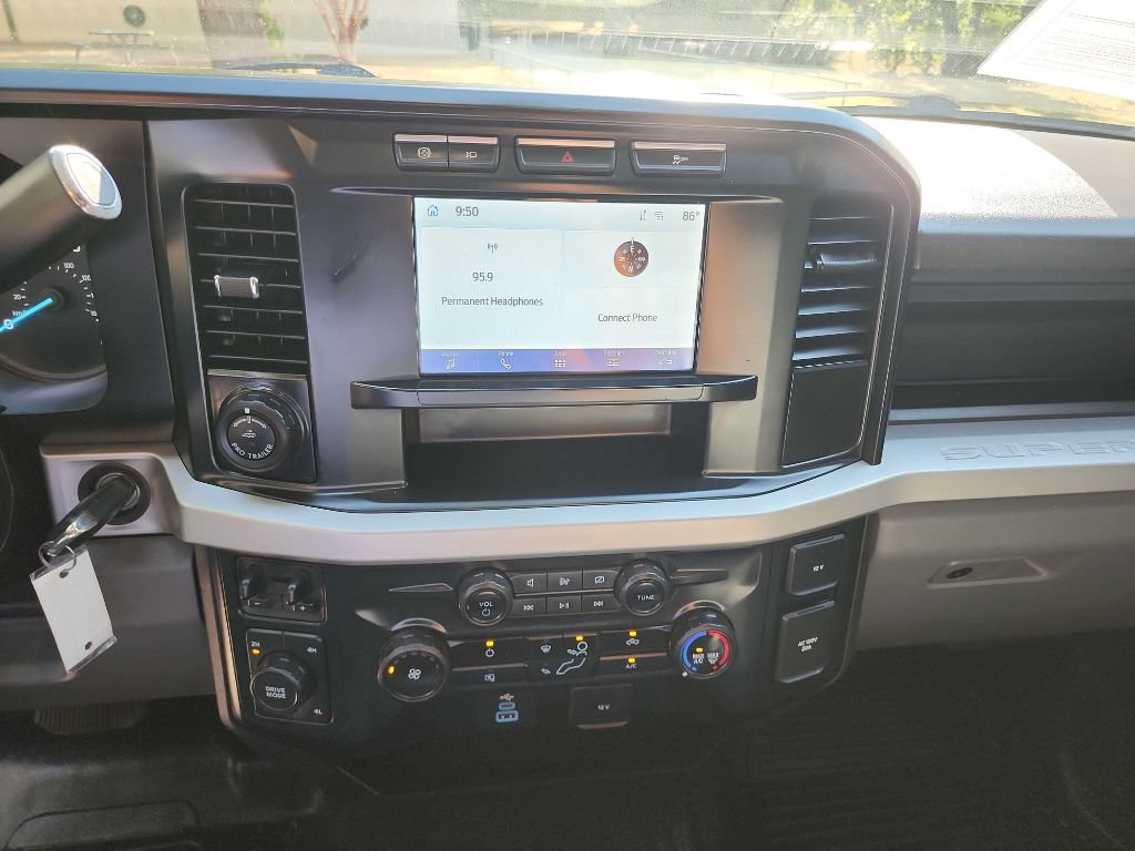 Used 2023 Ford F350 XL w/ 360-Degree Camera Package AWD/4WD image 27