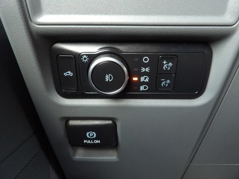 Used 2022 Ford F150 XL w/ Equipment Group 101A High AWD/4WD image 19