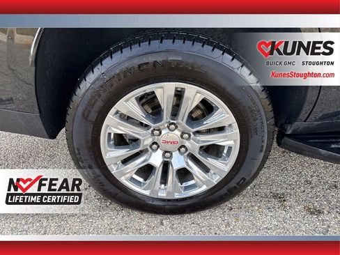 Used 2025 GMC Yukon Denali AWD/4WD image 14