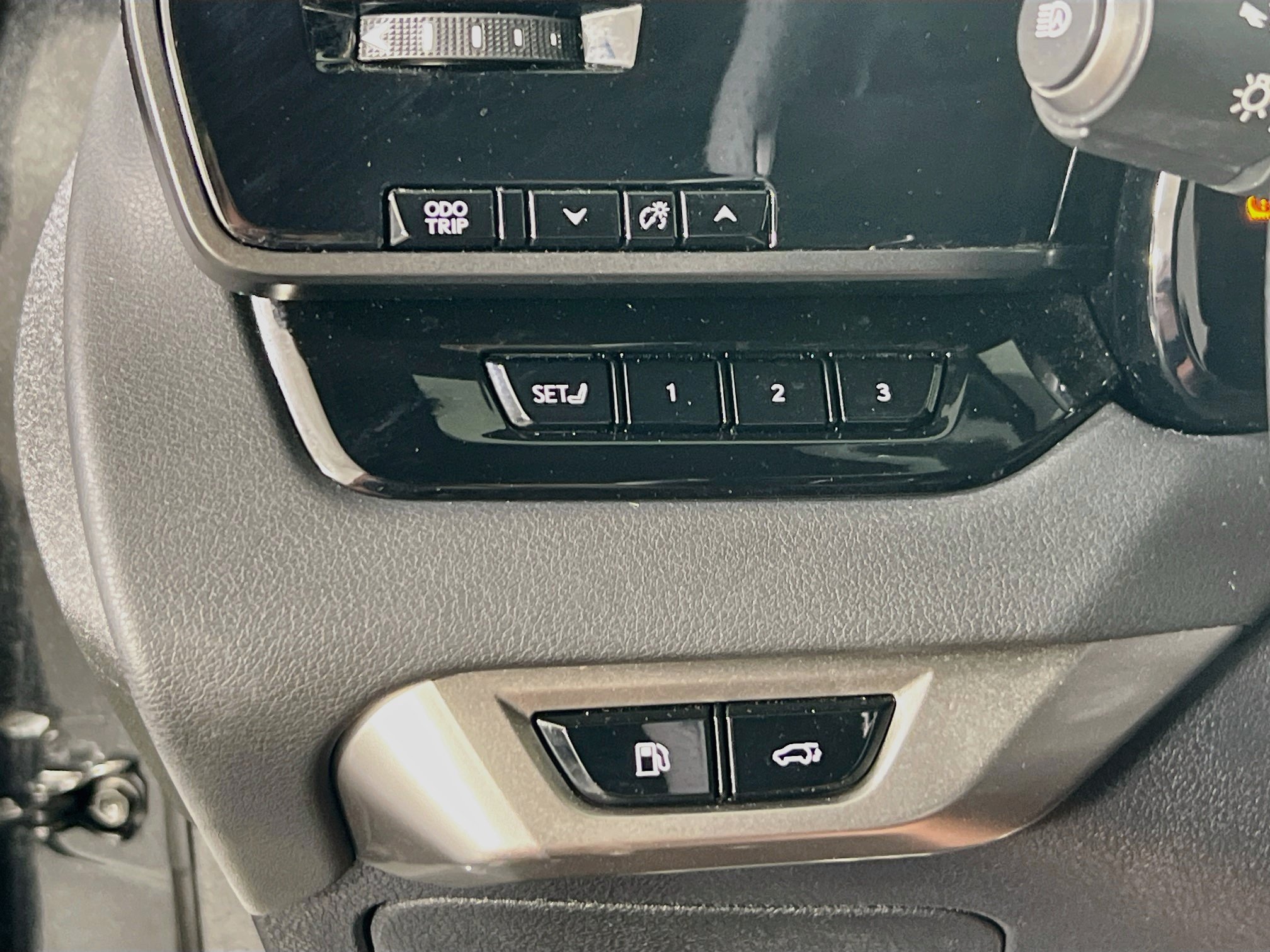 Used 2024 Lexus RX 350 F Sport w/ Convenience Package AWD/4WD image 10