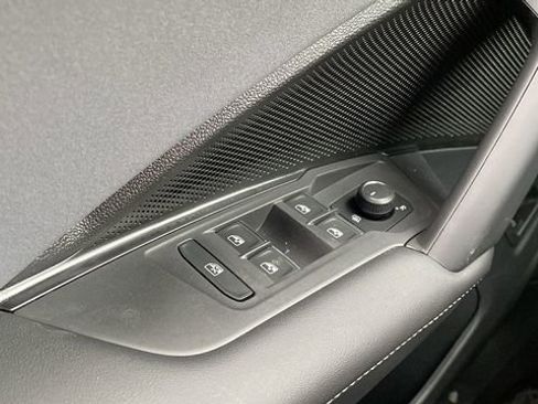 New 2026 Volkswagen Tiguan SE R-Line AWD/4WD image 17