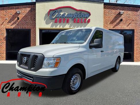 Used 2018 Nissan NV 2500 S image 5