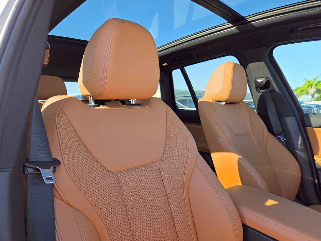 Certified 2024 BMW X3 sDrive30i w/ Premium Package RWD image 28