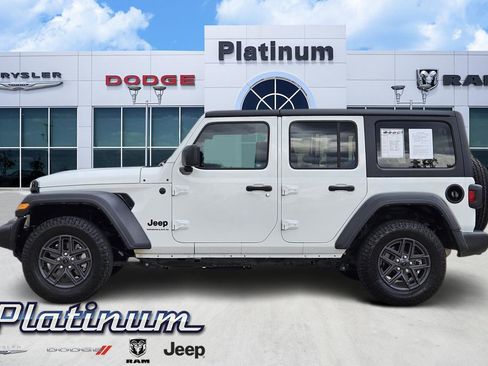 Used 2024 Jeep Wrangler Unlimited Sport AWD/4WD image 3