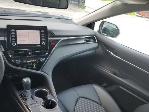 Used 2024 Toyota Camry SE FWD image 14