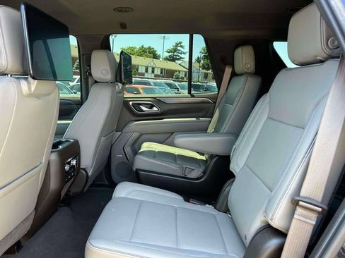 Used 2021 GMC Yukon SLT w/ Rear Media and Nav Package RWD image 17