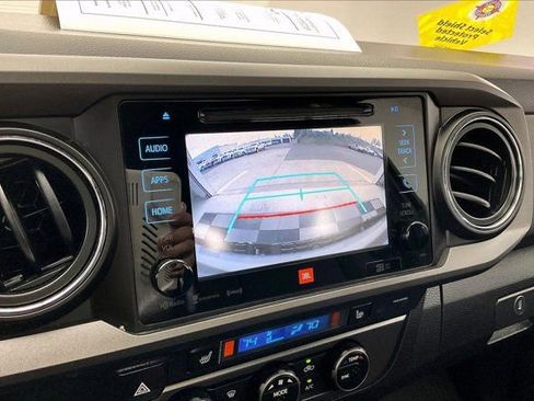 Used 2019 Toyota Tacoma TRD Sport image 24