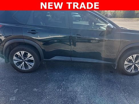 Used 2023 Nissan Rogue SV image 9