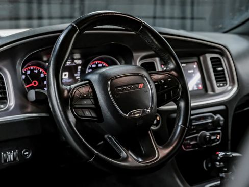 Used 2022 Dodge Charger SXT RWD image 21