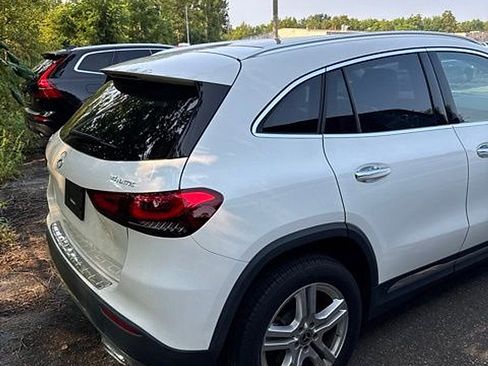 Used 2022 Mercedes-Benz GLA 250 4MATIC image 4