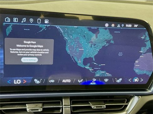 New 2025 Chevrolet Equinox EV LT image 8