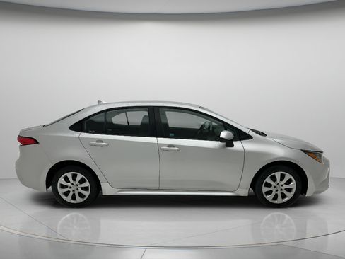 Used 2024 Toyota Corolla LE FWD image 4