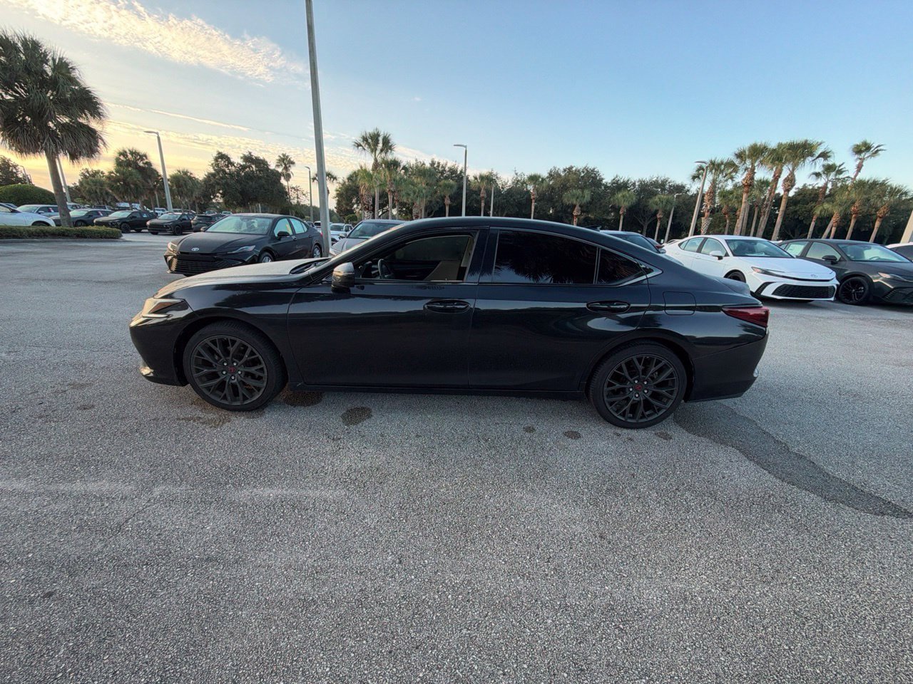 Used 2021 Lexus ES 350 w/ Accessory Package 2 FWD image 2