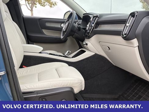 Certified 2023 Volvo XC40 B5 Ultimate w/ Protection Package Premier image 35