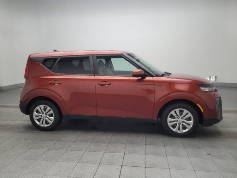 Used 2020 Kia Soul LX image 11