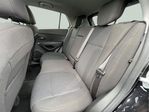 Used 2020 Chevrolet Trax LS w/ Tint and Cruise Package AWD/4WD image 14