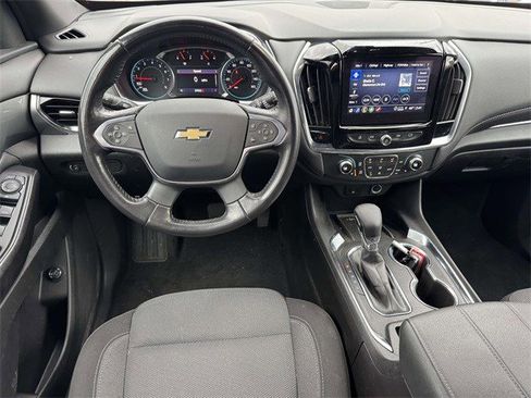 Used 2022 Chevrolet Traverse LT image 15