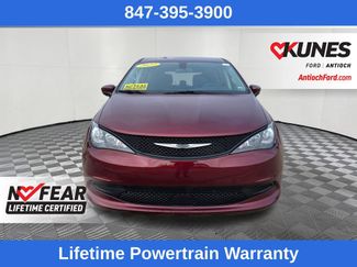 Used 2022 Chrysler Voyager LX video 2