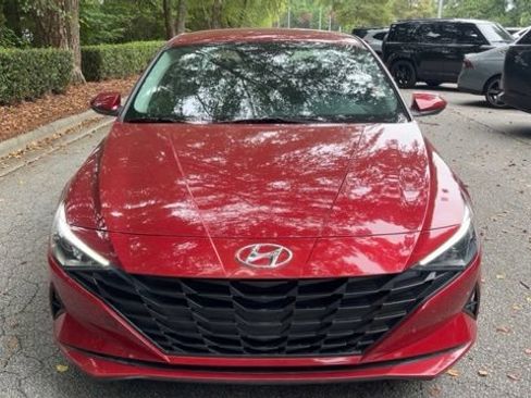 Used 2023 Hyundai Elantra SE FWD image 3