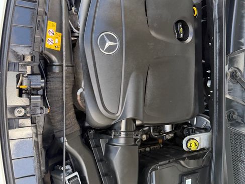 Used 2019 Mercedes-Benz GLA 250 4MATIC image 31